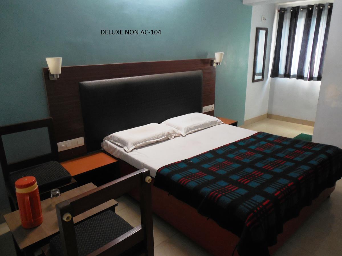 Hotel Silver Springs Ahmedabad Exterior foto